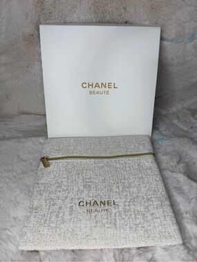 CHANEL Beauté Beige Glitter Zip Pouch with Gold Logo